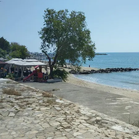 Seafront Lucky Apartment