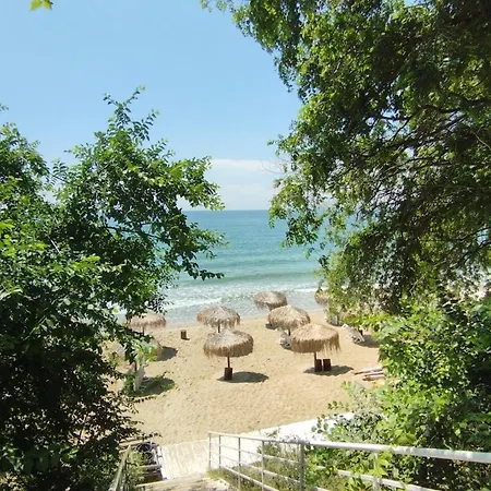 Seafront Lucky Apartment